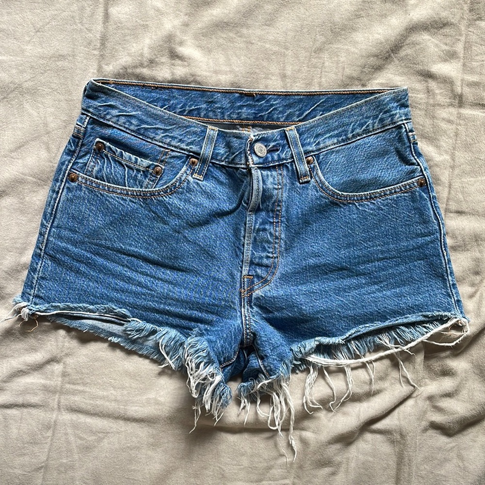 Levi’s cut off shorts sz 26